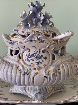 Porcelain soup tureen 1960 in like new condition