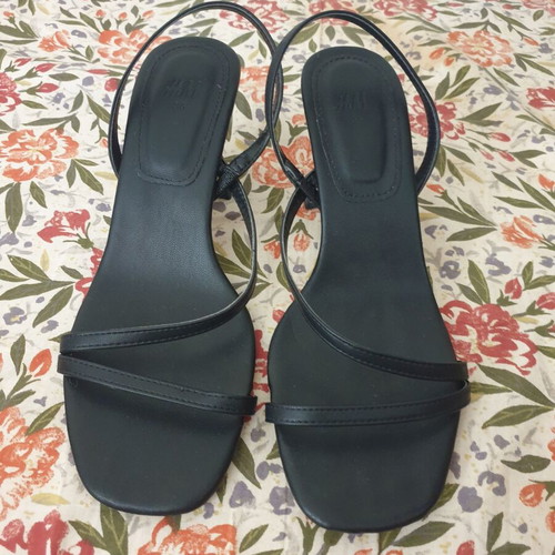 H&M black sandals with low wide heel size 36 like new