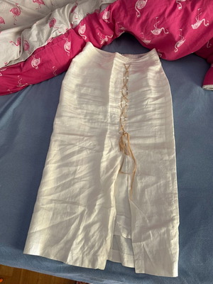 Maxi skirt white, like new, size M with lining and slit