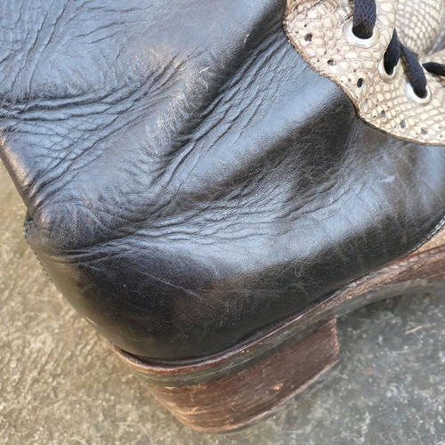 Buffalo vintage 90s/Y2K leather boots used, black with snake detail