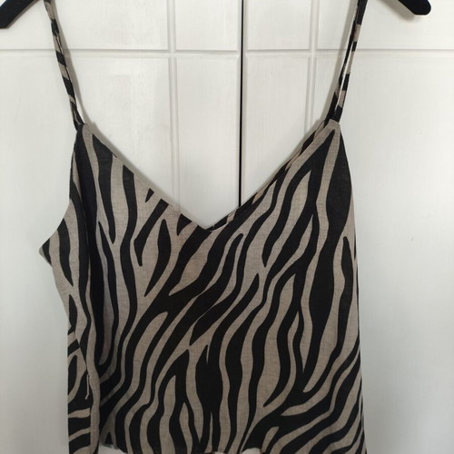 Bershka leopard print top like new, size large, beige and black