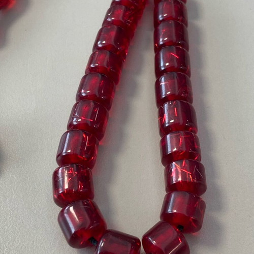 Collectible worry beads with red transparent beads 29.5 cm like new