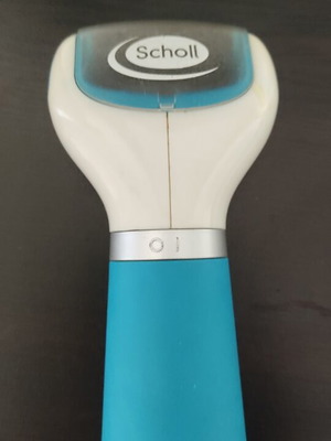 Scholl Velvet Smooth Electric Foot File like new, battery operated