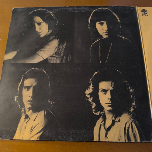 Vinyl record used with music by Mimis Plessas, entechno