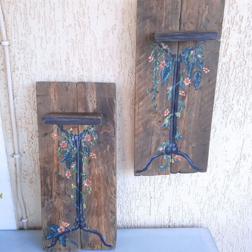 Handmade painted wooden shelves used, floral design