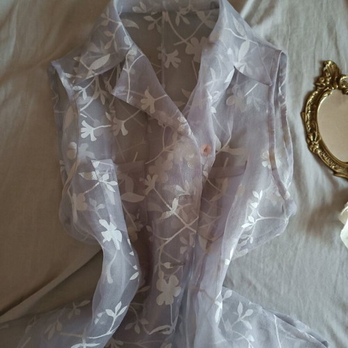 Y2K vintage shirt size M like new, see through