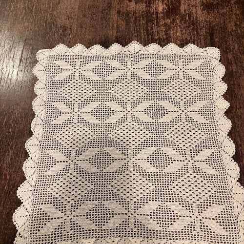 Handmade knitted piece like new