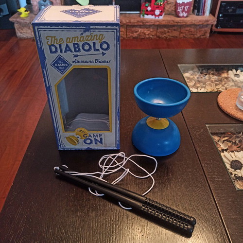 The Amazing Diabolo game used, with original box