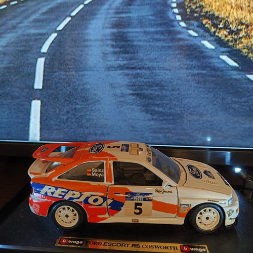 Ford Escort RS Cosworth Repsol Rally 1994 μεταχειρισμένο 1:24 Burago
