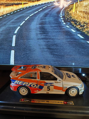 Ford Escort RS Cosworth Repsol Rally 1994 μεταχειρισμένο 1:24 Burago