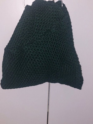 Scarf like new, green single for neck