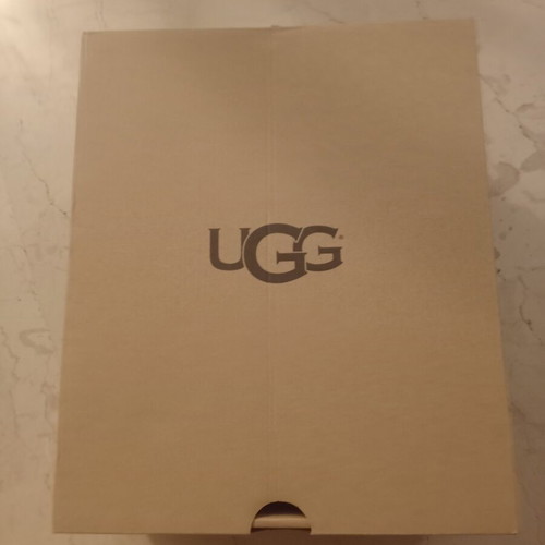 Ugg platform shoe new, size 38, black