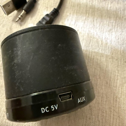 Small speaker like new