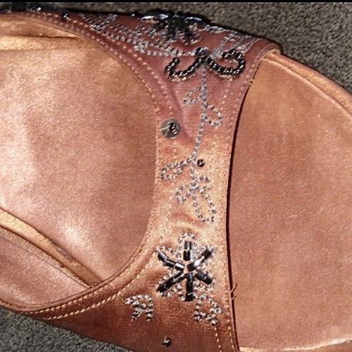 Clarks παντόφλες με χειροποίητη διακόσμηση από μεταξωτό σατέν μεταχειρισμένες, μέγεθος 38, ροζ
