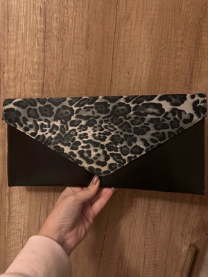Black clutch bag with gray leopard pattern like new