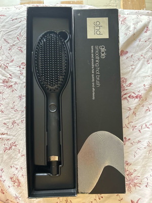 GHD Glide heated professional hair brush like new