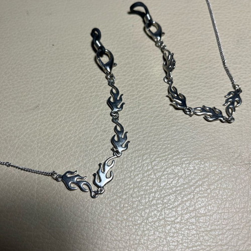 Glasses chain like new, silver color
