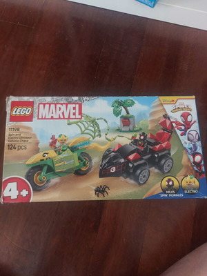 Lego Marvel Spin and Electro Dinosaur Vehicle Chase set