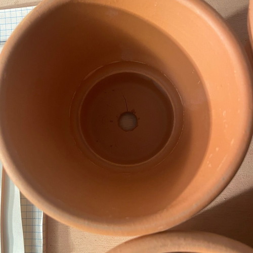 Deroma terracotta flower pots with hole made in Italy, set of 10