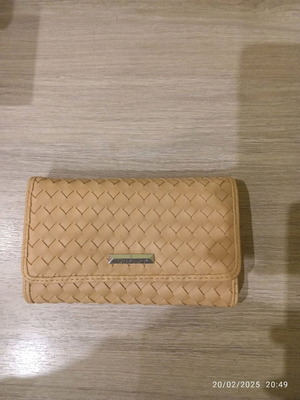 Wallet new