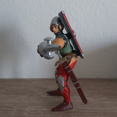 Knight miniature used with spear and shield