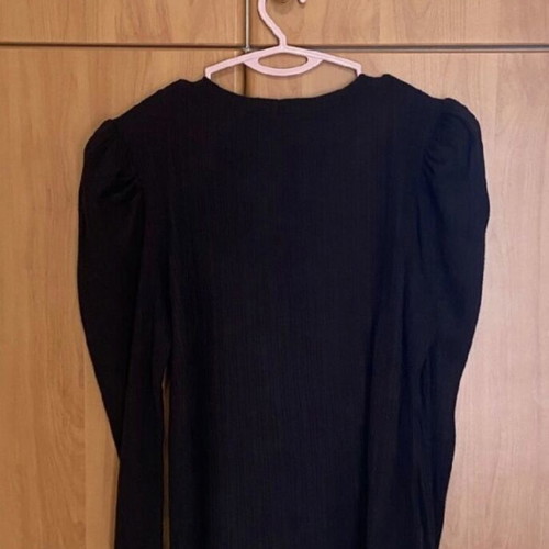 Maki Philosophy black rib blouse like new, size Large