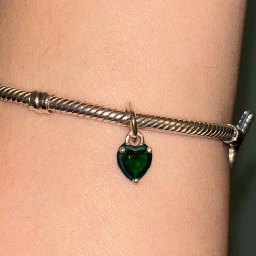 Pandora charm green heart like new
