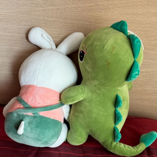Set of 2 stuffed toys used, extra soft, about 25 and 30 cm