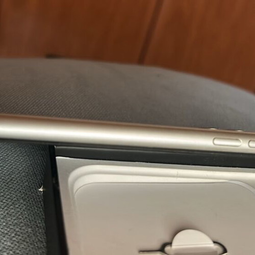 iPhone 11 like new, first hand