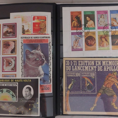 Stamp album new 20 pages with 65 sleeves and block