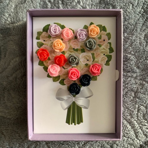 Set of rose earrings new, 7 pieces, multicolor AVON