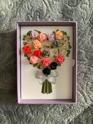 Set of rose earrings new, 7 pieces, multicolor AVON