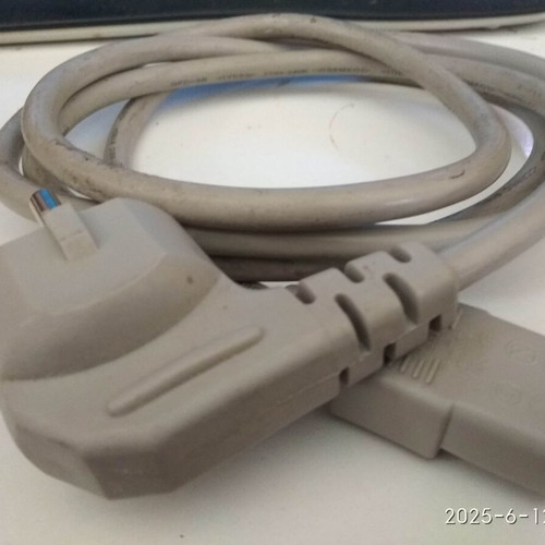 Computer power cable like new, length 1.5m