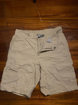 The North Face cargo shorts like new, beige, size S