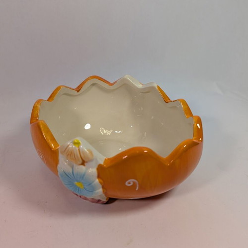 Easter bowl egg design 16x14cm like new
