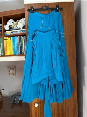 BSB pleated pants set with top, blue