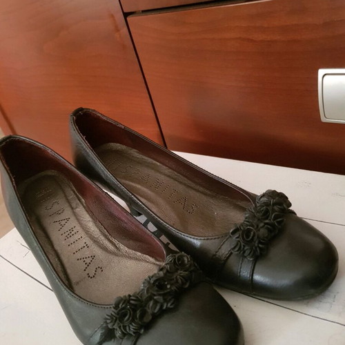 Hispanitas black 5cm heels used with floral details, size 38
