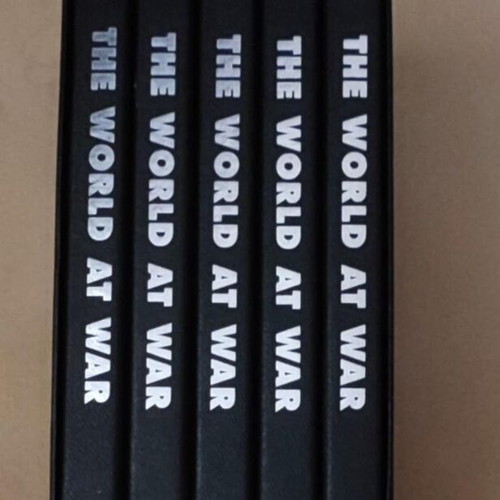 The World at War Special Collectors Edition 5 DVD like new