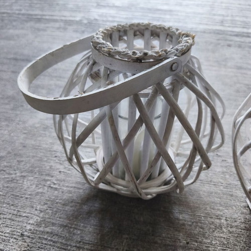 Set of 6 white rattan lanterns with glass candle holders used