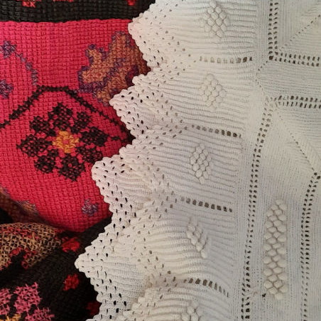 Cotton single hand-knitted blanket used