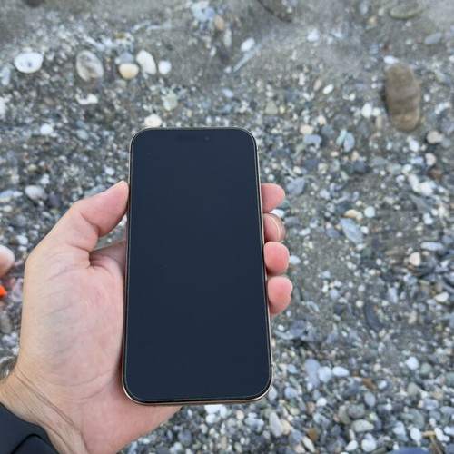 iPhone 16 Pro dessert titanium like new, 128GB, 20+ MP camera