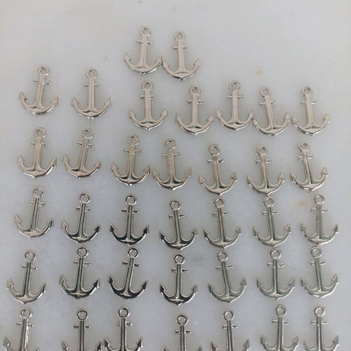 Metal anchor hangers pack of 37 pieces