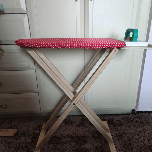 Children's drying rack, ironing board and cleaning items like new
