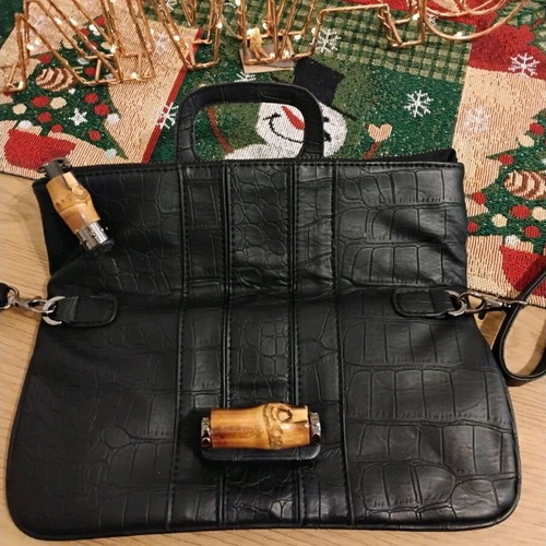 Makgio women's shoulder bag like new