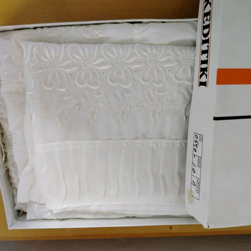 Bridal double satin quilt with pillowcase new