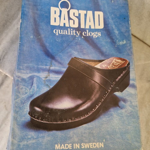 Bastad Original Swedish Clogs size 38 new, blue leather