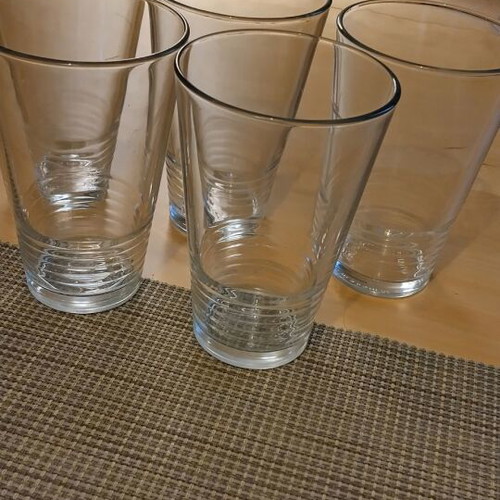 Large glasses like new, set of six from IKEA