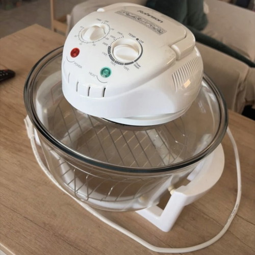 Rohnson white halogen oven like new