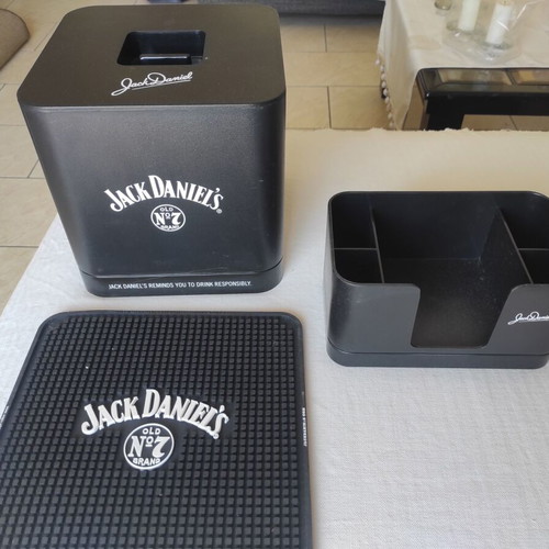 Jack Daniel's collectible bar equipment set new