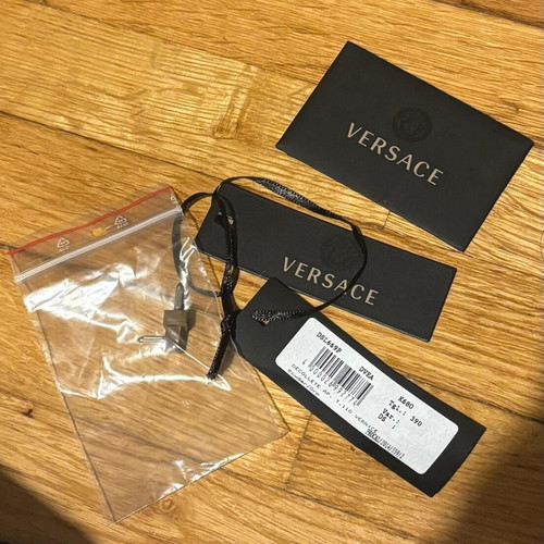 Versace Medusa patent leather heels new, size 39, pink